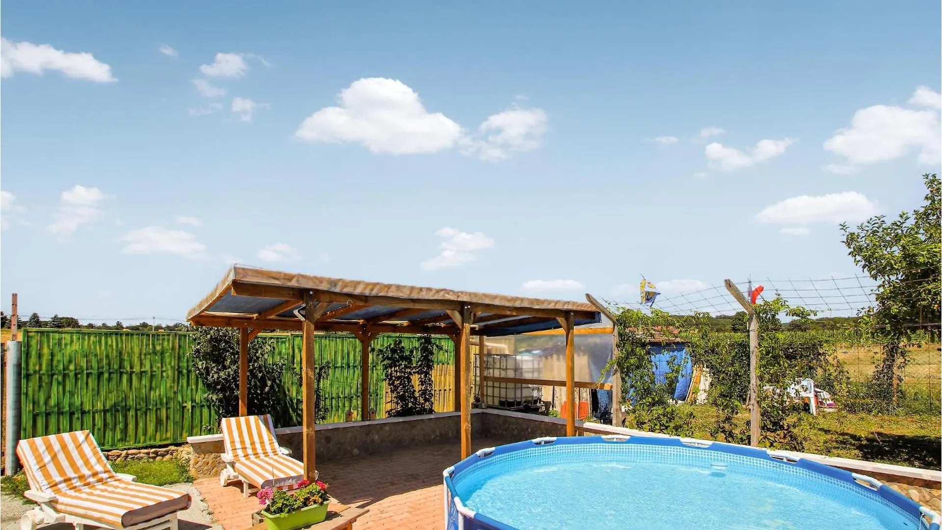 Lovely Home In Flacheres With Kitchenette Holiday home