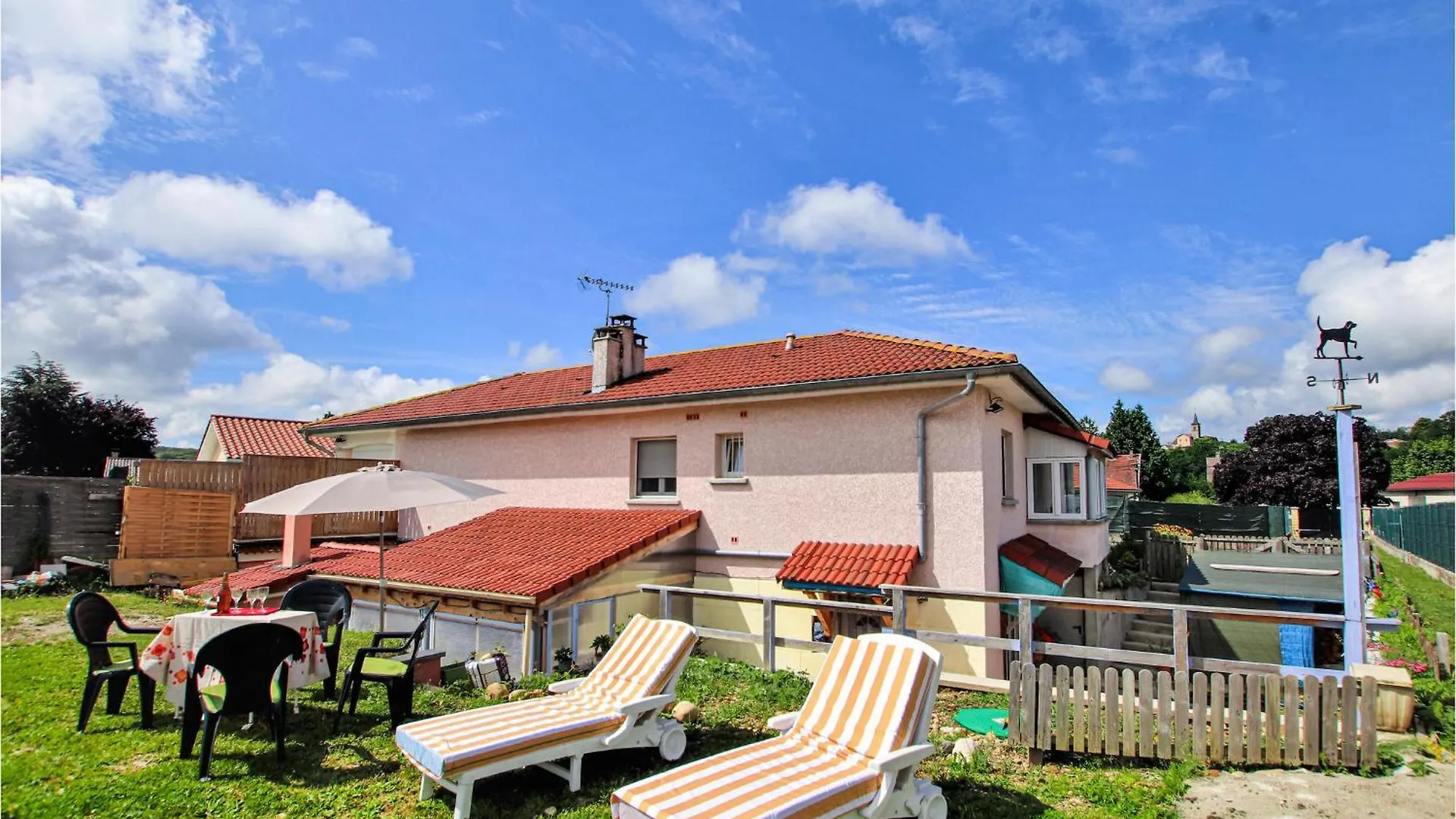 Lovely Home In Flacheres With Kitchenette 0*,  France