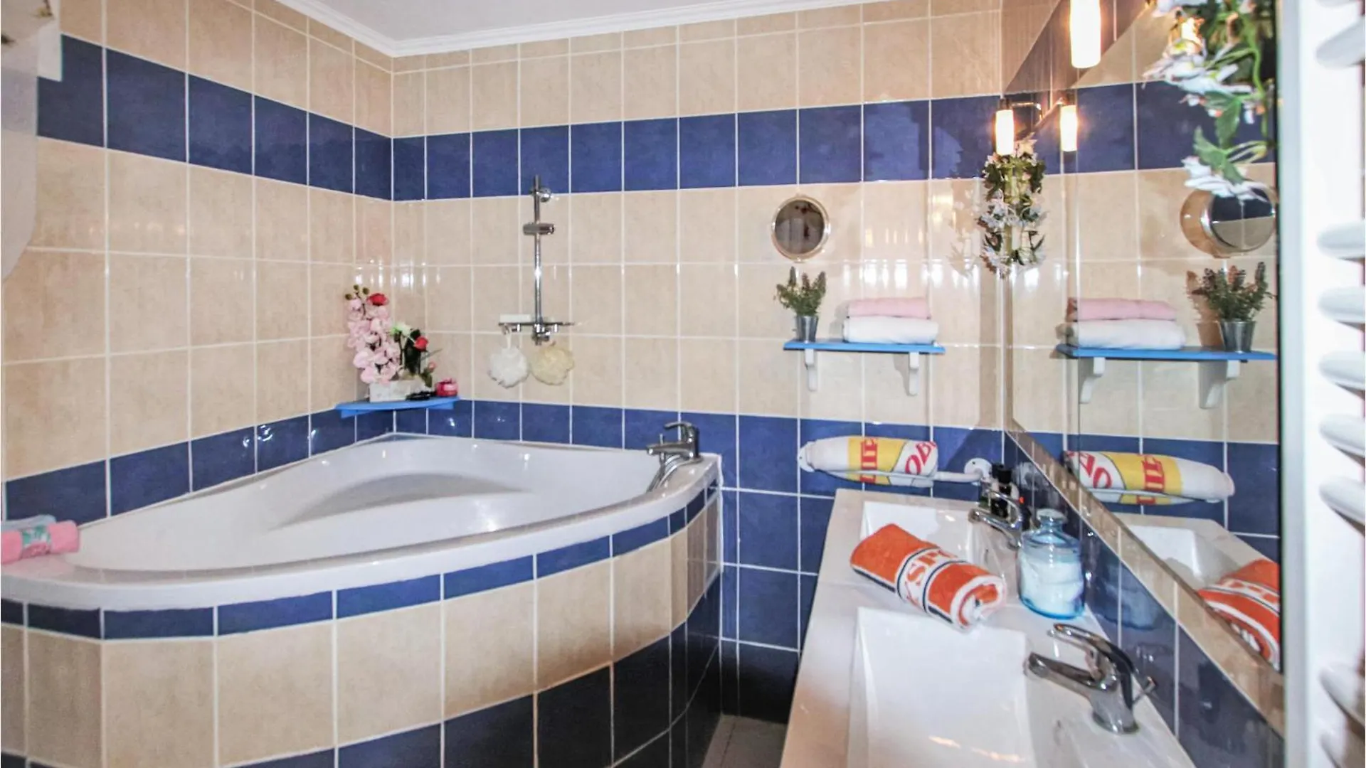 Holiday home Lovely Home In Flacheres With Kitchenette France